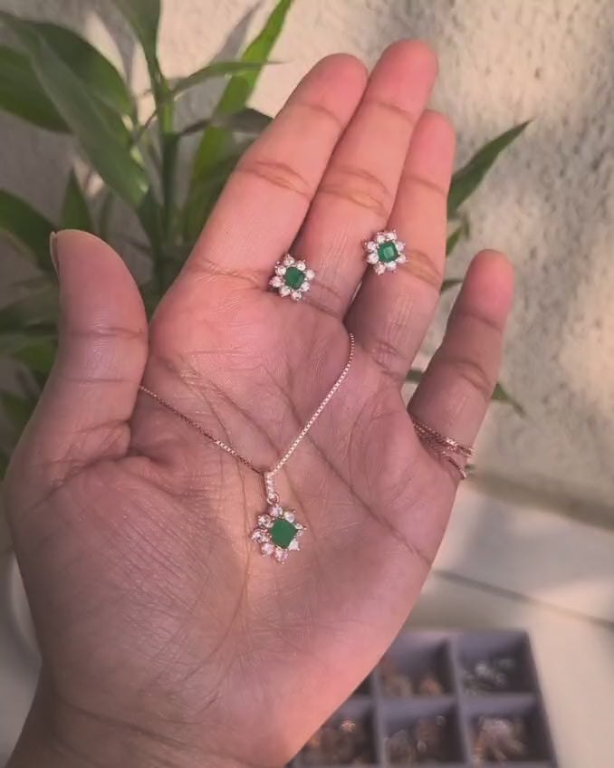 Vintage-Inspired Emerald Green Stone Pendant with Matching Studs
